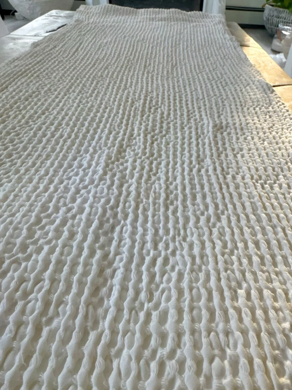 NWOT🤎BEAUTIFUL FINE LINEN WAFFLE TEXTURED TABLE RUNNER 🤎🤍